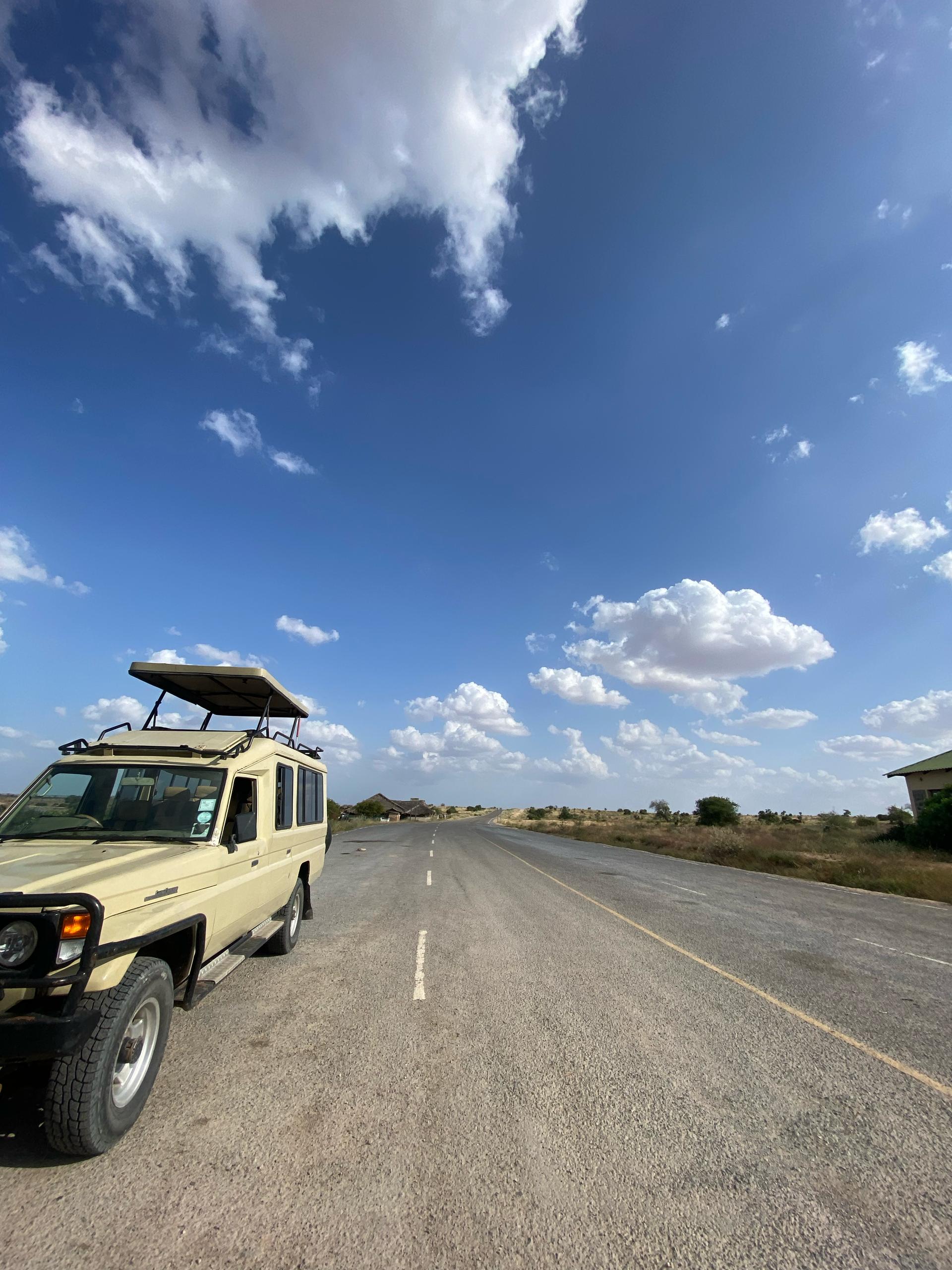 Aksafewild Custom Land Cruiser